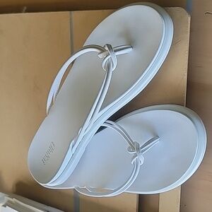 Olukai Women's Sandals Flip Flops Size 10 AKA White Beach Thong Comfort Elegant